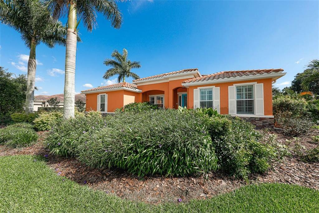 Property Photo: 17014 4th Avenue E FL 34212