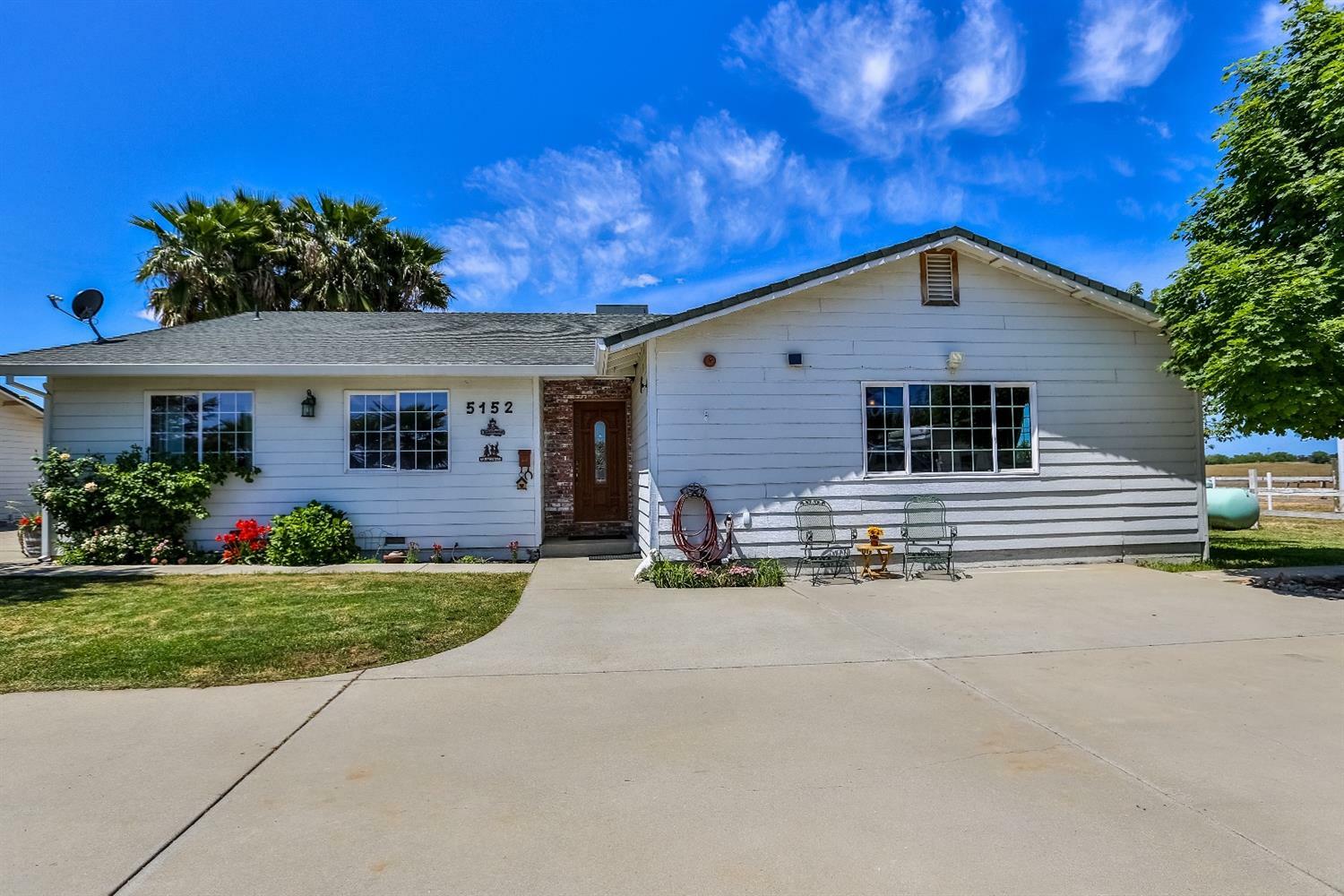 Property Photo: 5152 Par Four Way CA 95965