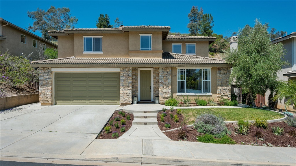 Property Photo:  692 Saddleback Way  CA 92078 