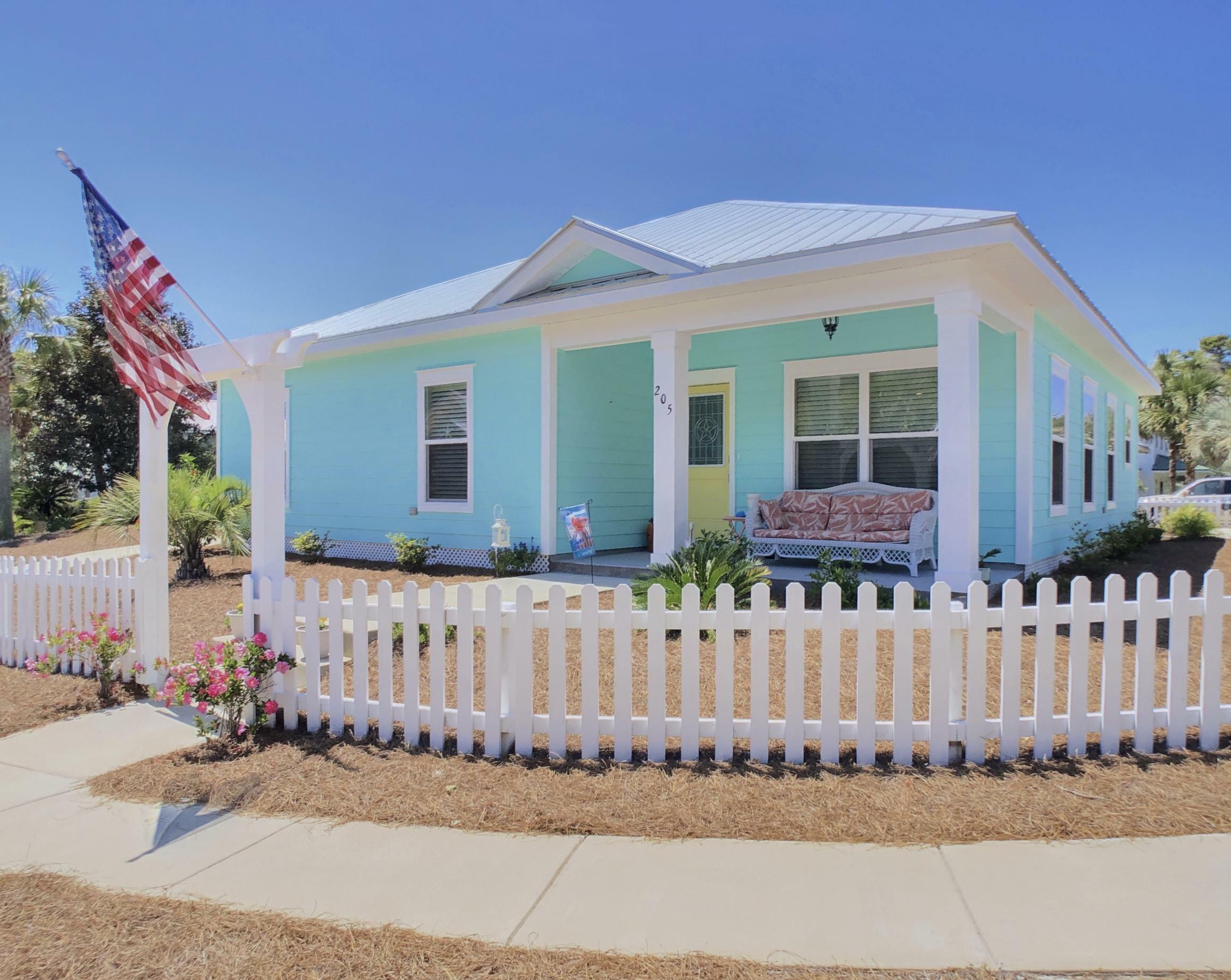 Property Photo: 205 Tradewinds Drive FL 32459