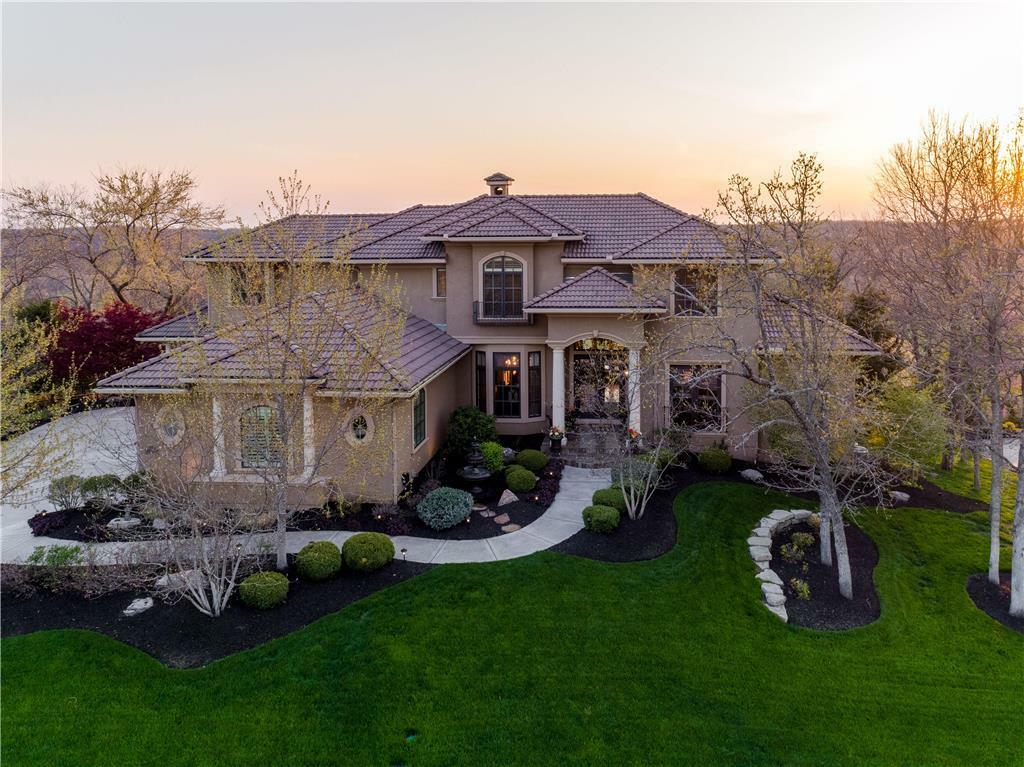 Property Photo: 10278 S Oak Manor Drive KS 66061