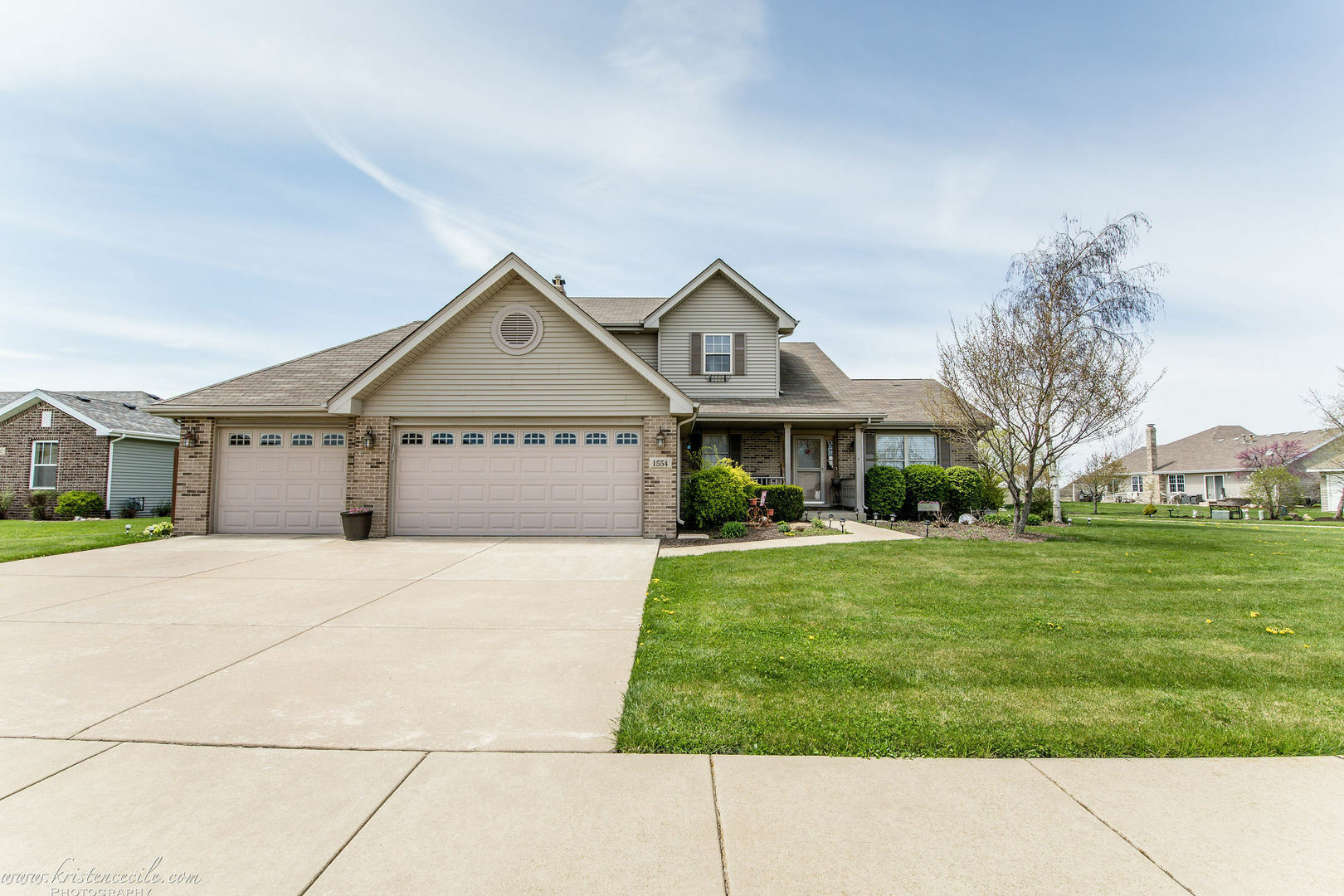 Property Photo:  1554 Condor Drive  IL 60950 