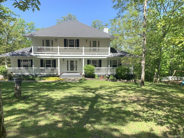 Property Photo:  1613 Shadow Oak Lane   63028 