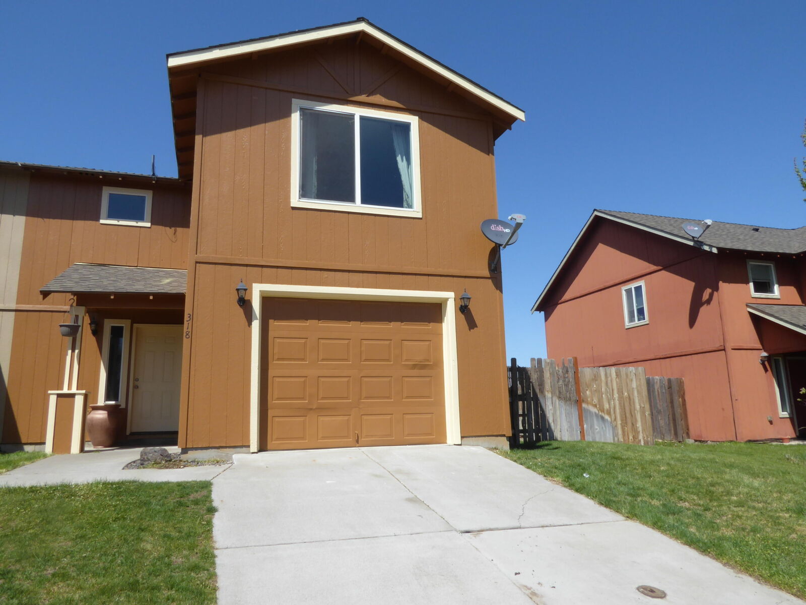 Property Photo:  318 SE Carmen Way  OR 97741 