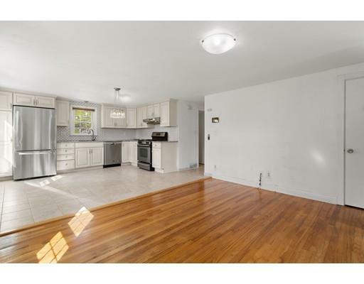 Property Photo:  15 Oakview Ave  MA 01970 