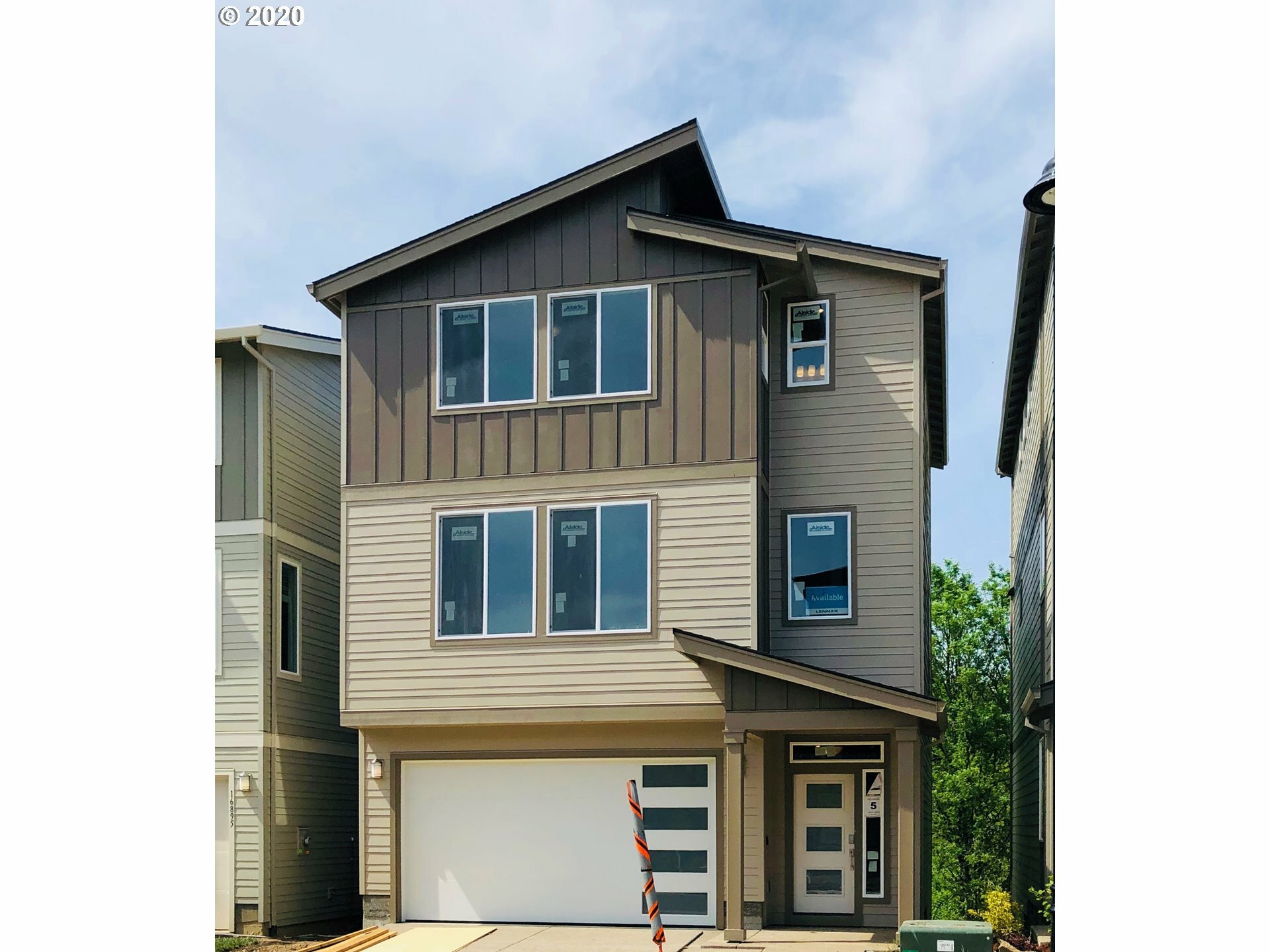 Property Photo:  16901 SE Fox Glen Ct  OR 97015 