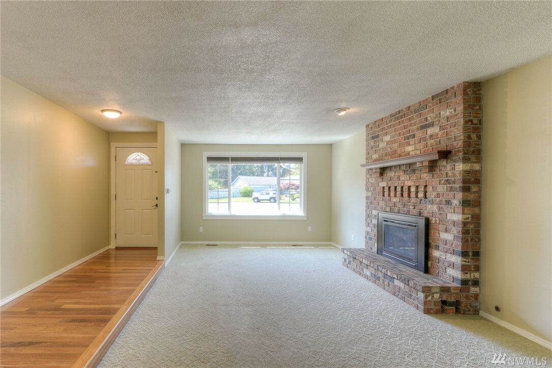 Property Photo: 3526 Humphrey St SE WA 98501