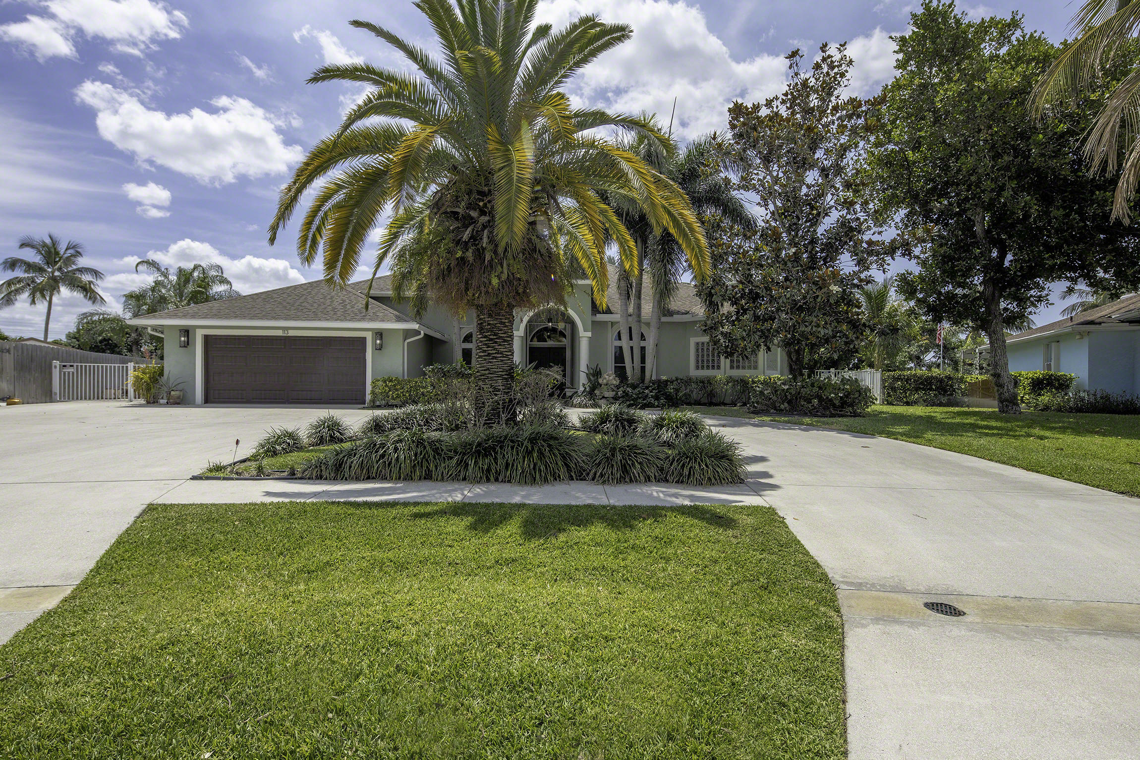 Property Photo:  113 Santiago Street  FL 33411 