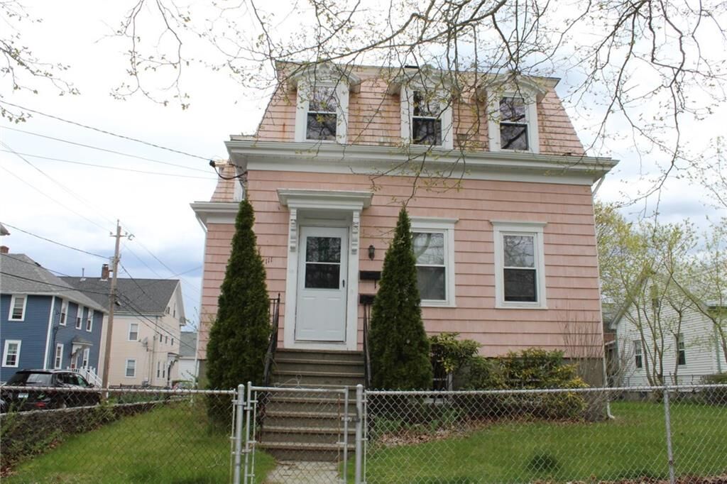 Property Photo:  111 Franklin St  RI 02809 