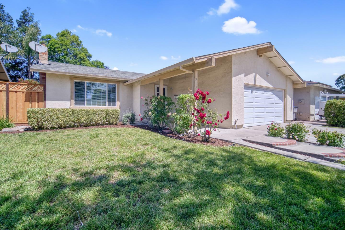 Property Photo:  313 Viewpark Circle  CA 95136 