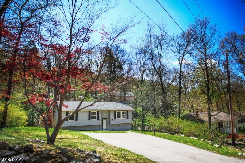 Property Photo:  11 Upper Notch Rd  NJ 07461 