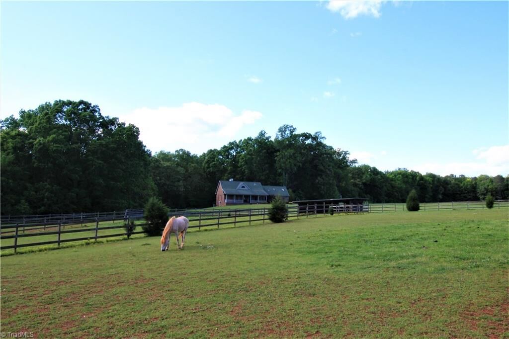 Property Photo:  550 Haynes Drive  NC 28146 