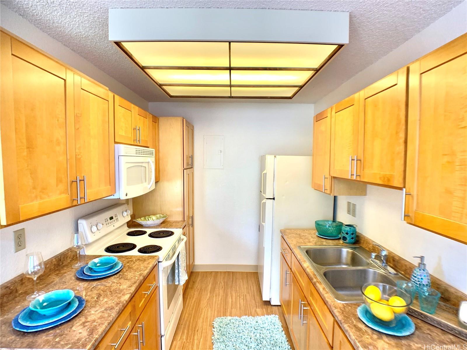 94-1046 Oli Place H1  Waipahu HI 96797 photo