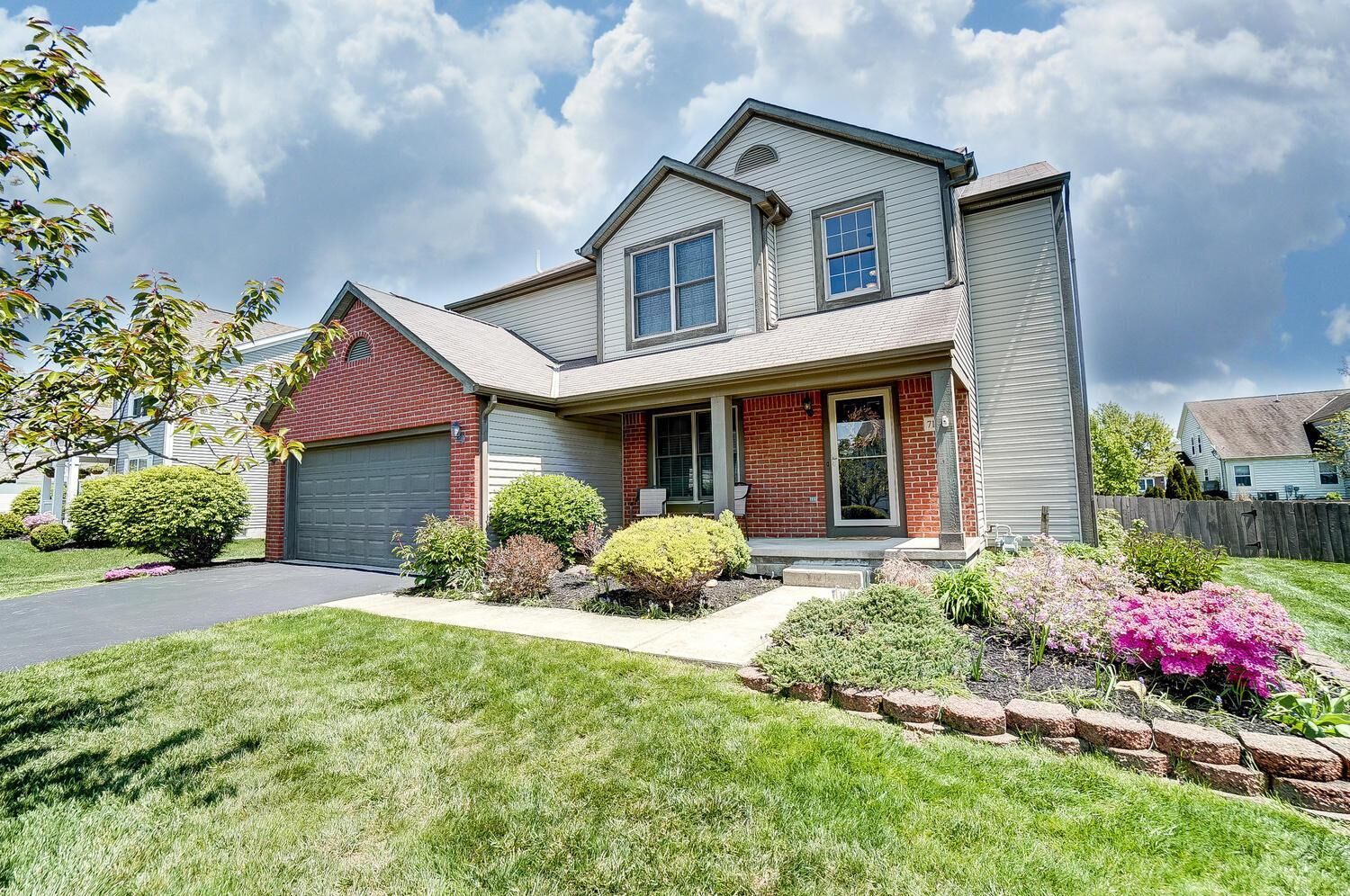 Property Photo: 7163 Sanders Way OH 43082