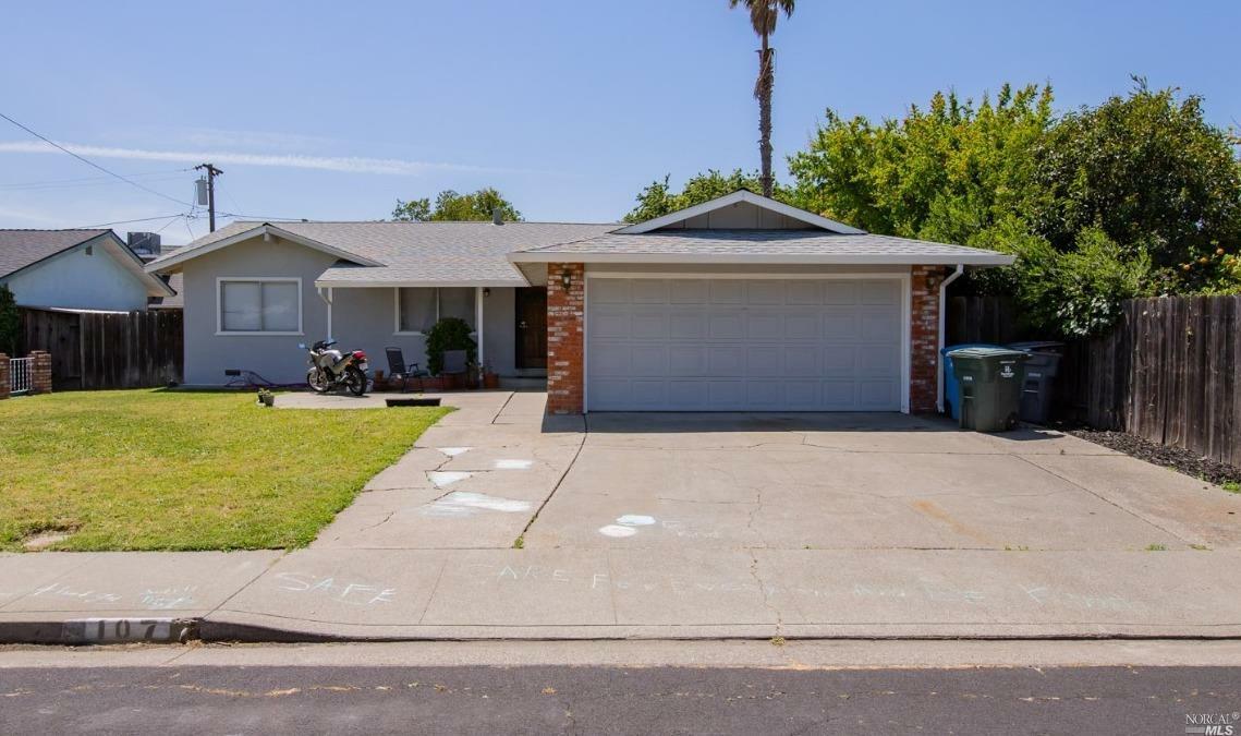 107 Donner Drive  Vacaville CA 95687 photo