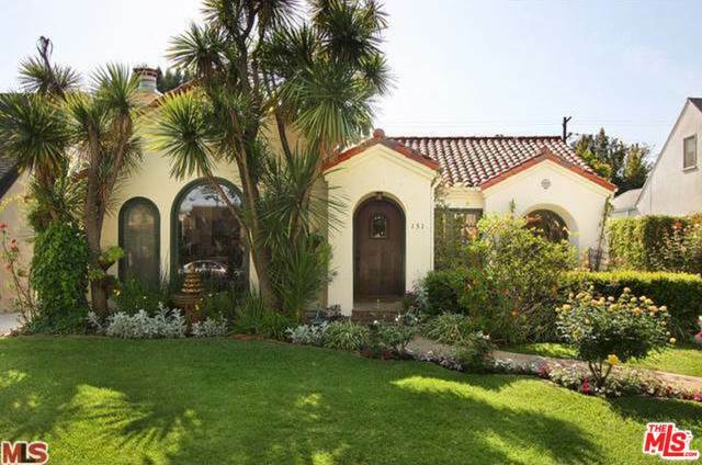 Property Photo:  131 N Citrus Ave  CA 90036 