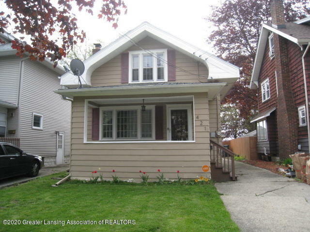 Property Photo:  421 N Clemens Avenue  MI 48912 