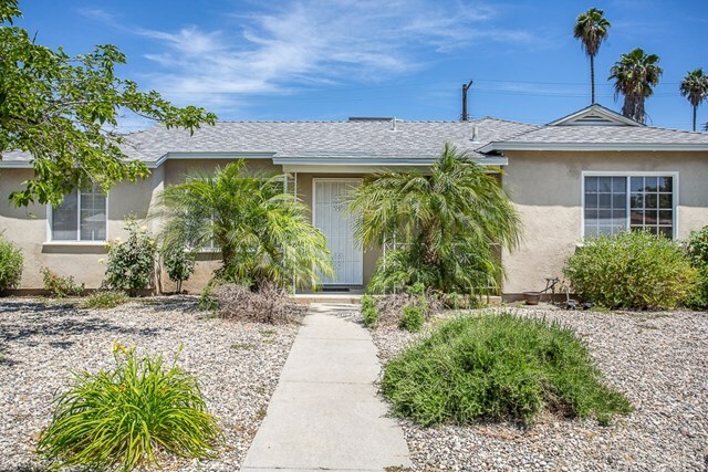 Property Photo:  6956 Aura Avenue  CA 91335 