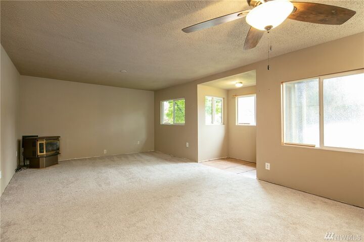 Property Photo: 329 N 103rd St WA 98133