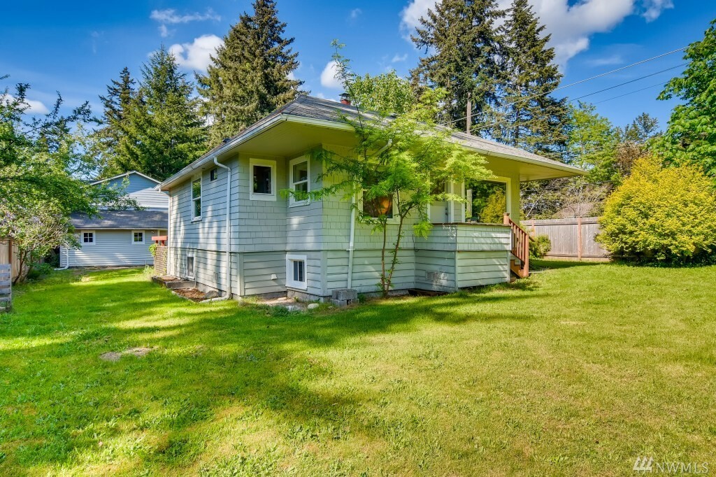 Property Photo:  2826 NE 137th St  WA 98125 