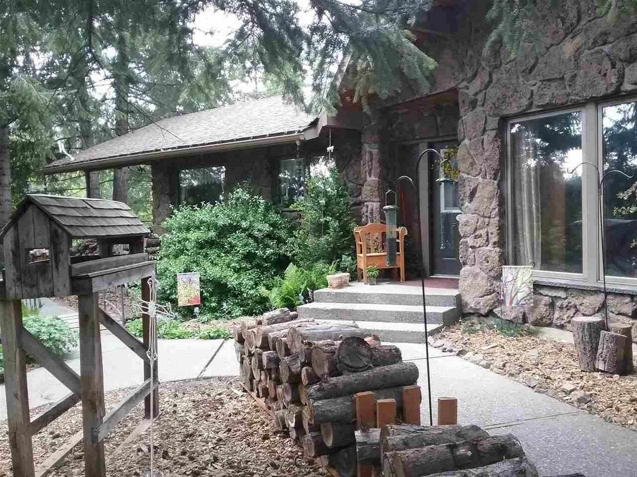 Property Photo: 17118 N Dunn Rd WA 99021