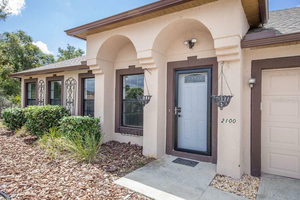 Property Photo:  2100 Glenlock Drive  FL 32725 