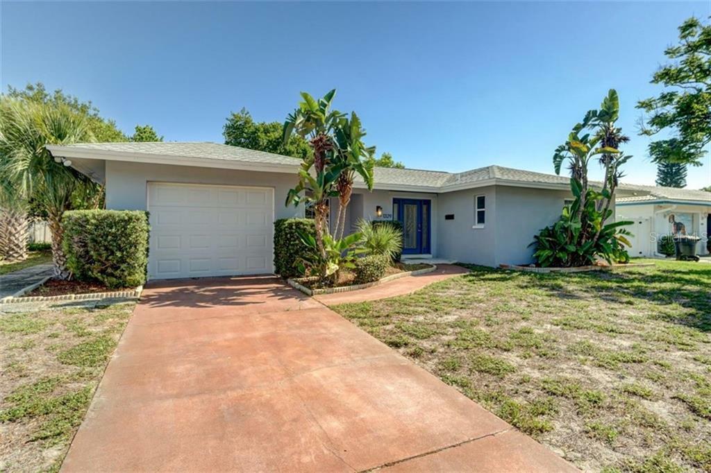 Property Photo:  1329 62nd Terrace S  FL 33705 