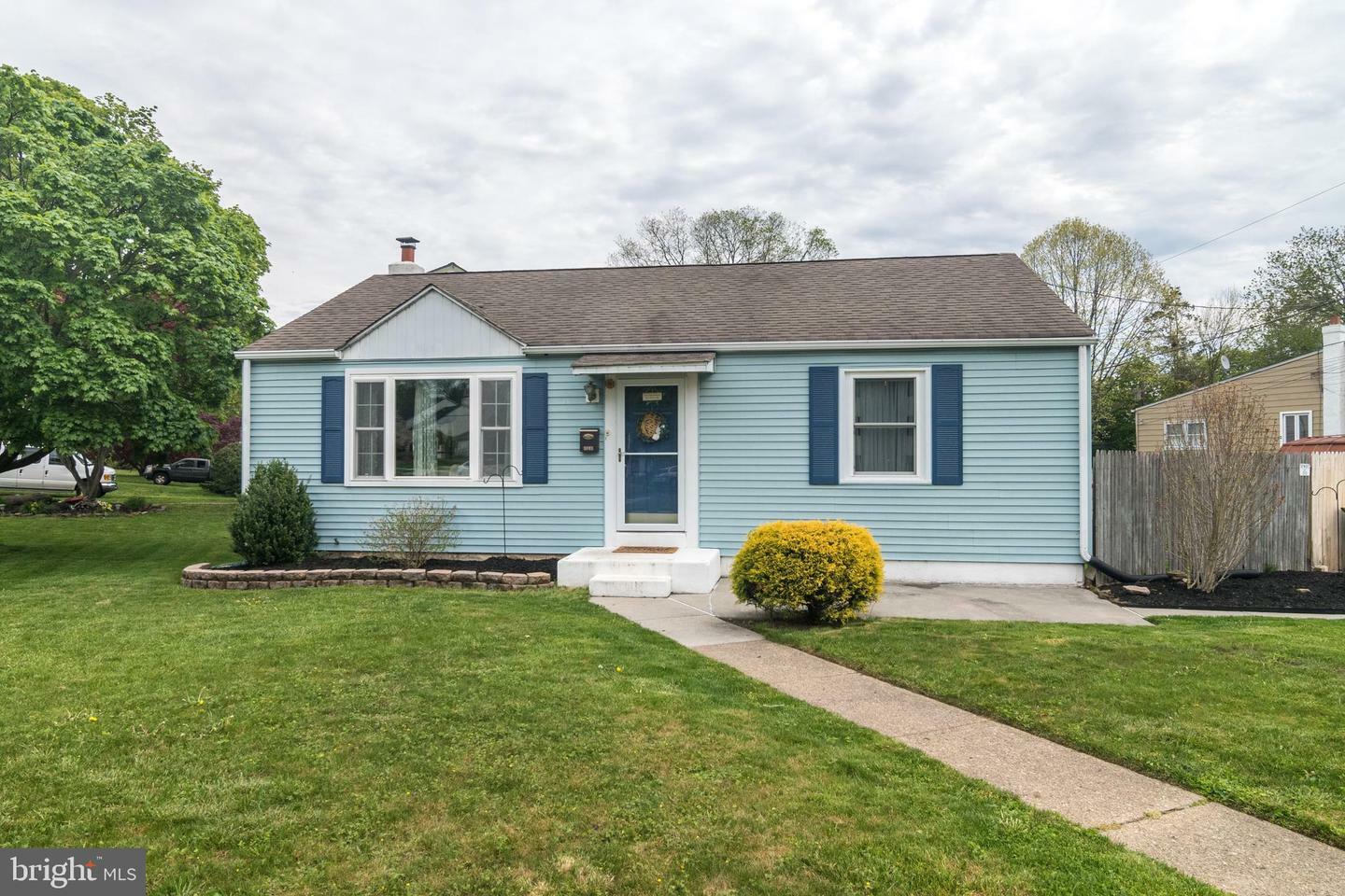 Property Photo: 1901 Carton Road PA 19040