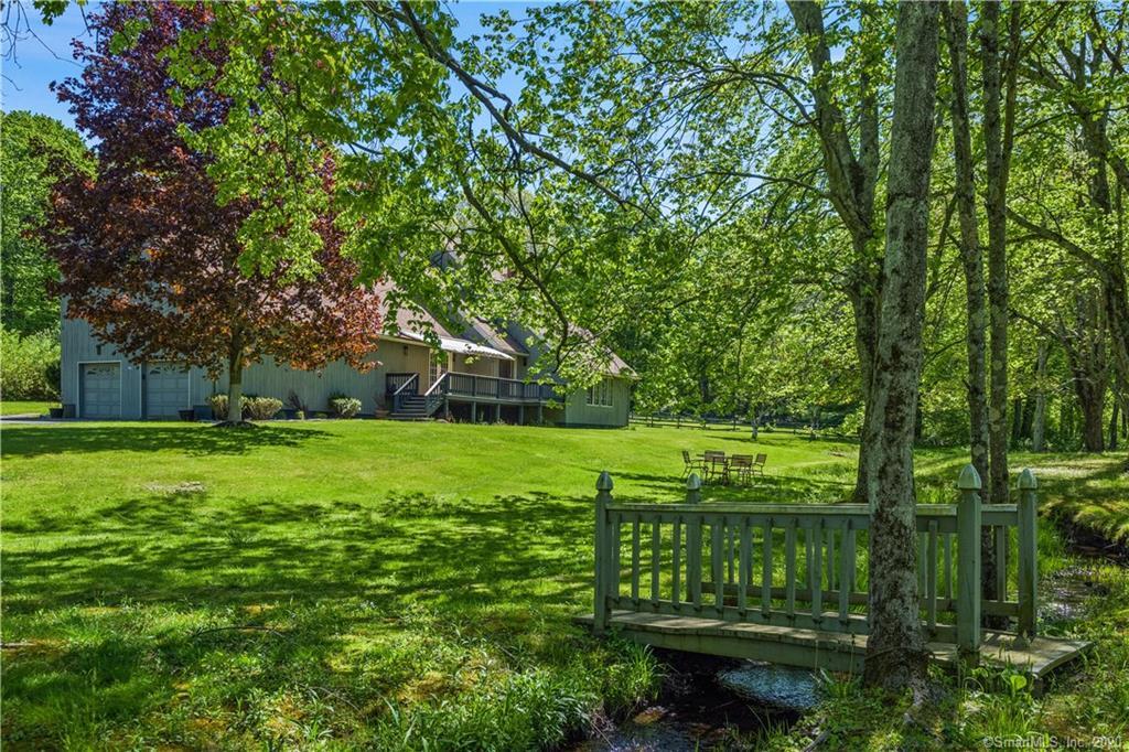 Property Photo:  715 Tuttle Avenue  CT 06518 