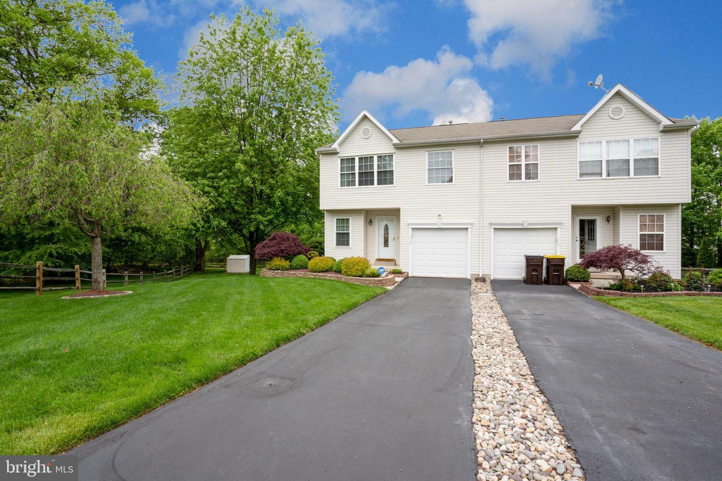 Property Photo:  112 Hickory Hollow Circle  PA 18976 