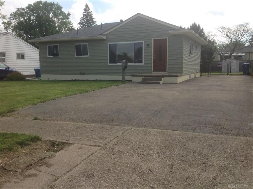 Property Photo: 428 Towanda Circle OH 45431