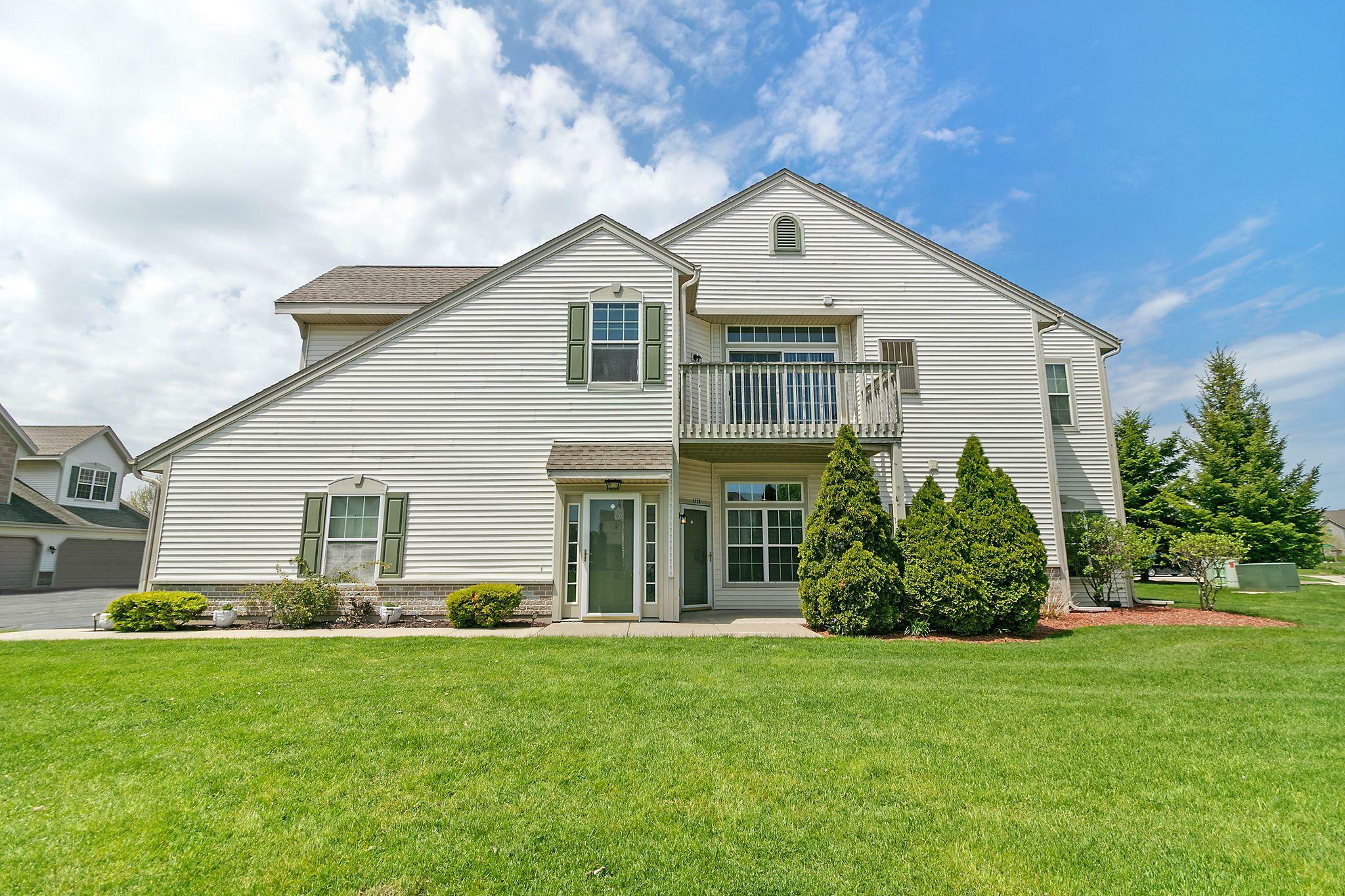 Property Photo: 1113 Hastings Ct 102 WI 53406