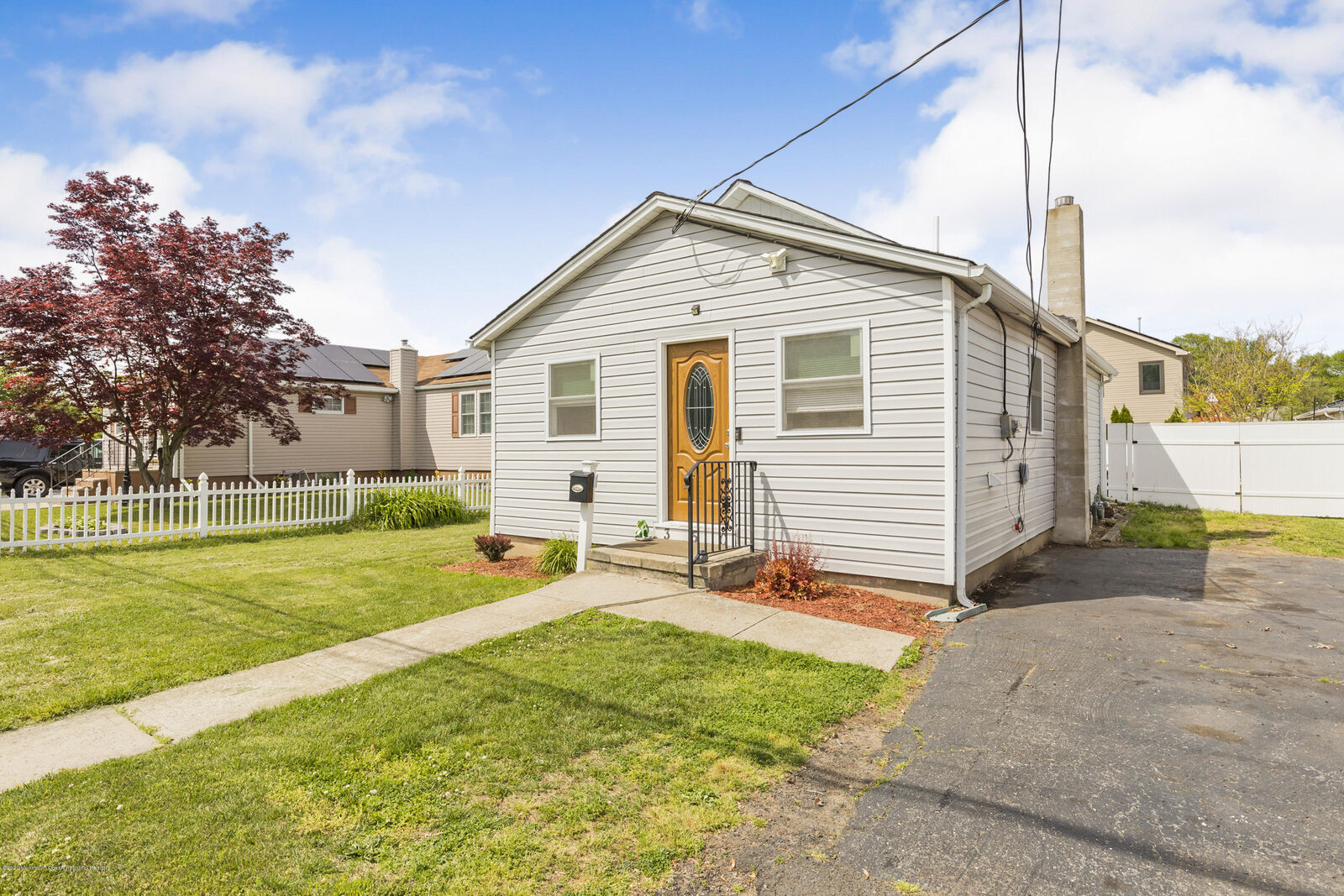 Property Photo:  350 Shadynook Street  NJ 07735 