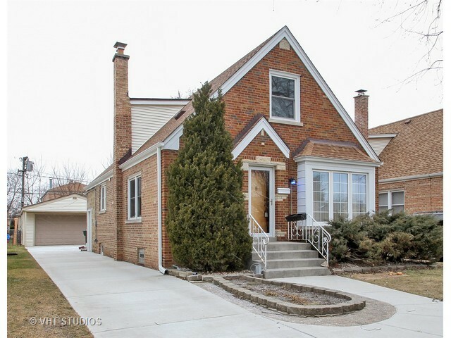 Property Photo: 7436 West Carmen Avenue IL 60706
