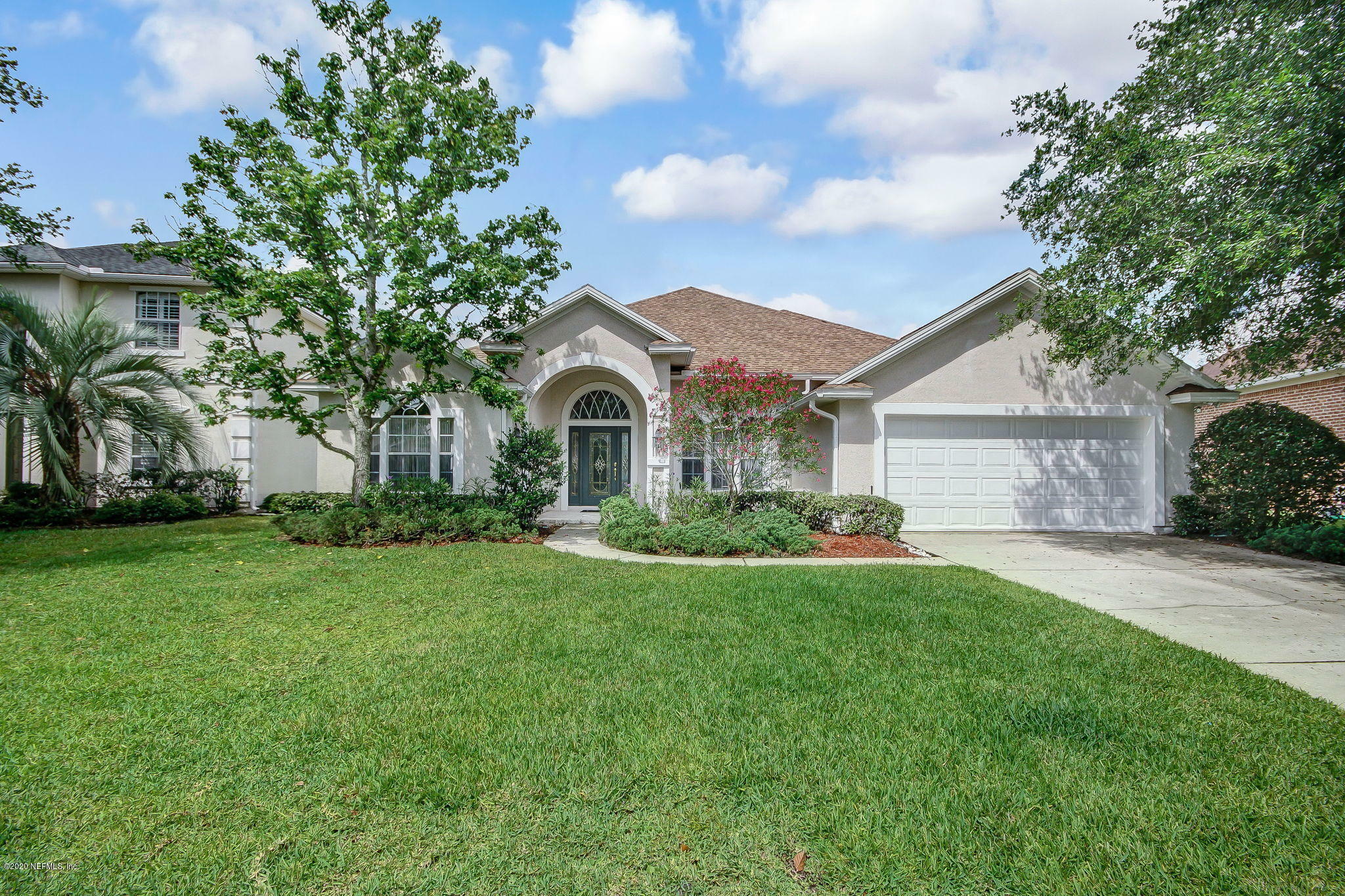 Property Photo: 7866 Turnstone Circle W FL 32256