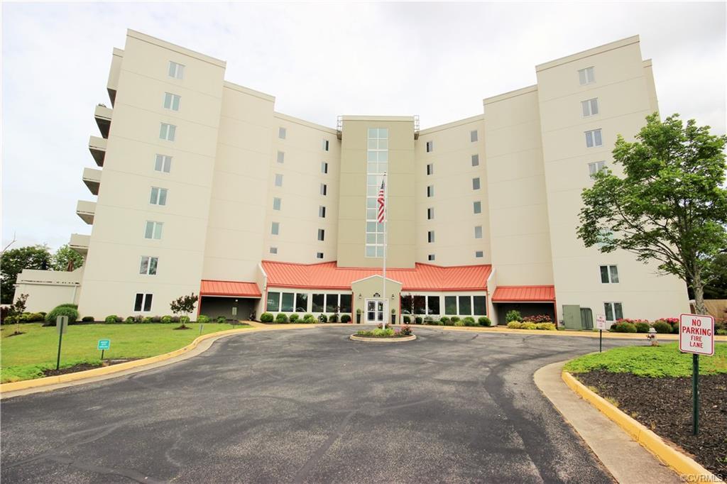 Property Photo: 301 Beacon Ridge Drive 208 VA 23860