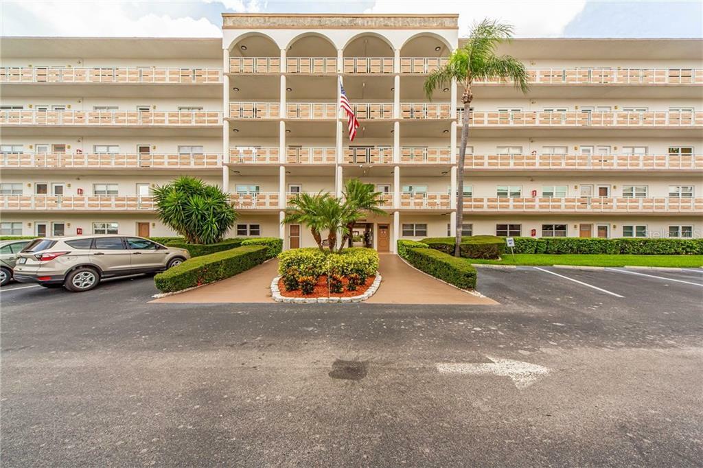 Property Photo:  5603 80th Street N 502  FL 33709 