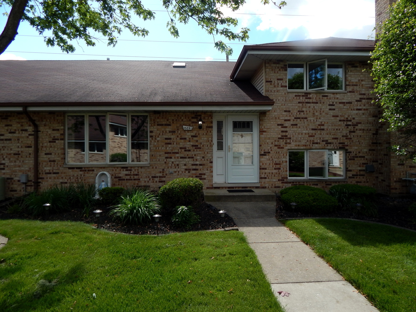 Property Photo: 15261 South 74th Court 40 IL 60462