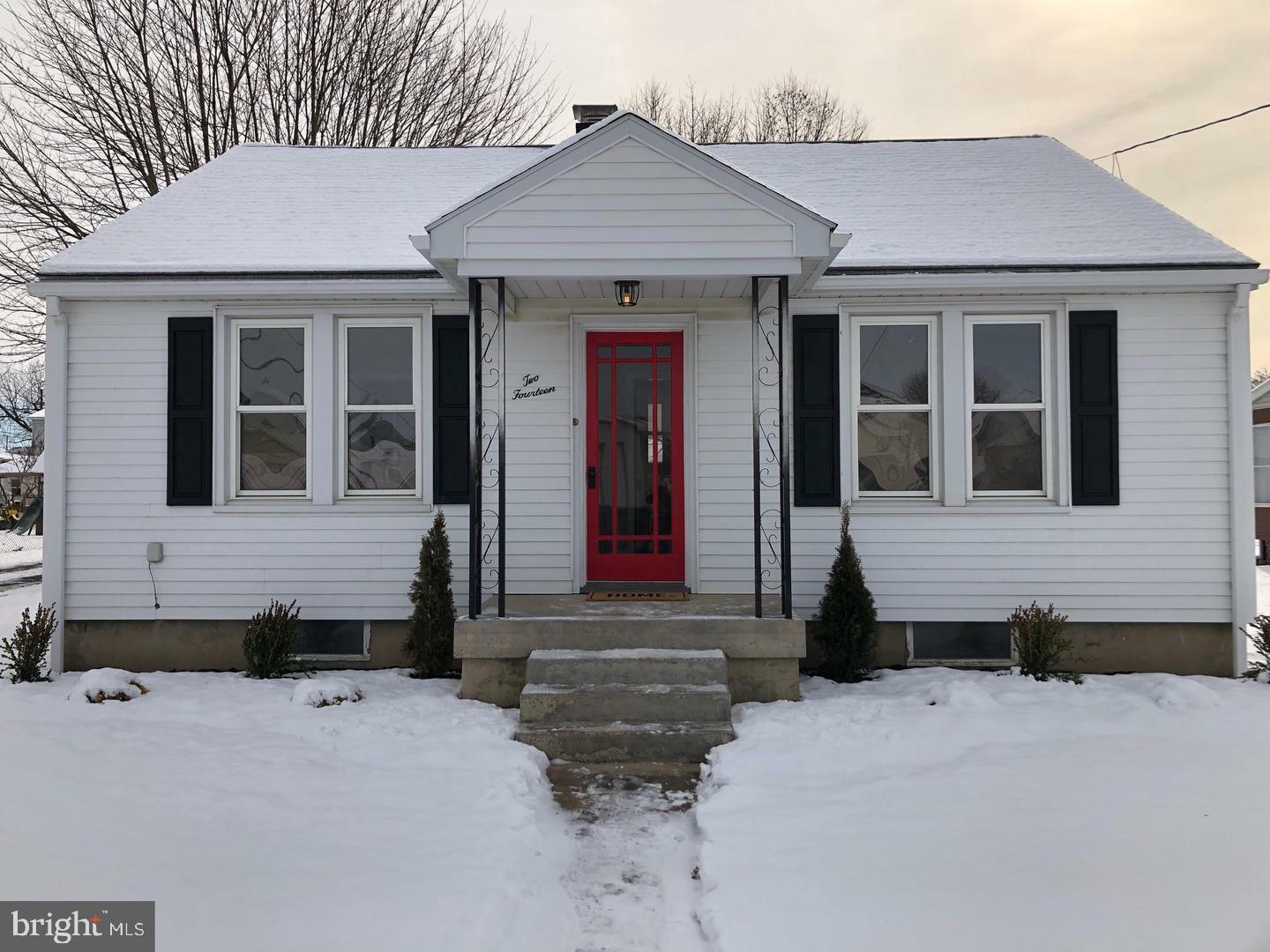 Property Photo:  214 W Maple Street  PA 17078 