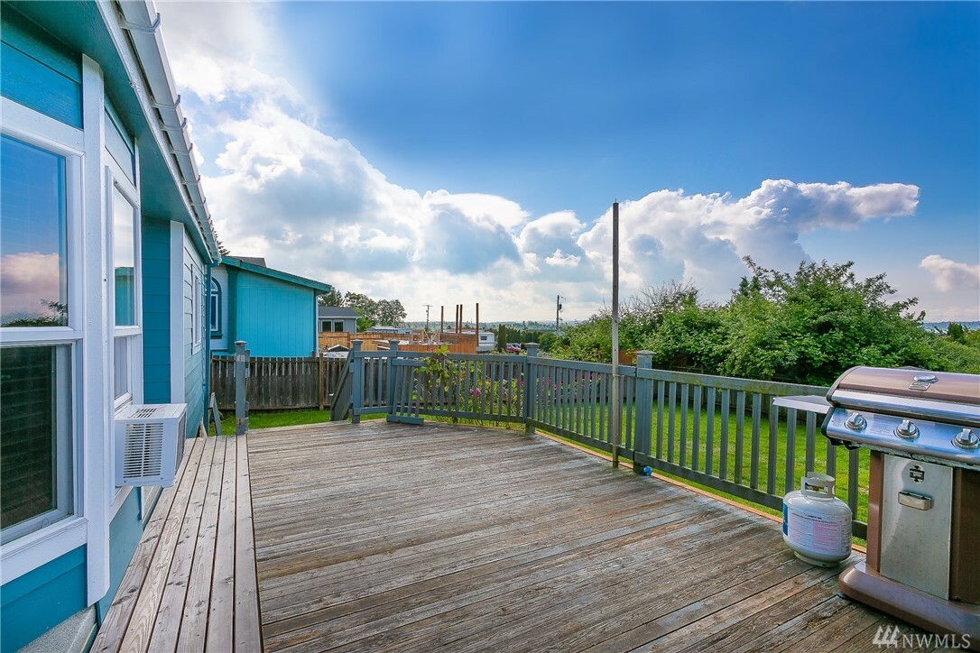 Property Photo: 5535 Bayvue Rd WA 98230