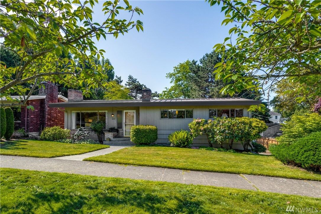 Property Photo:  4709 SW Stevens Street  WA 98116 