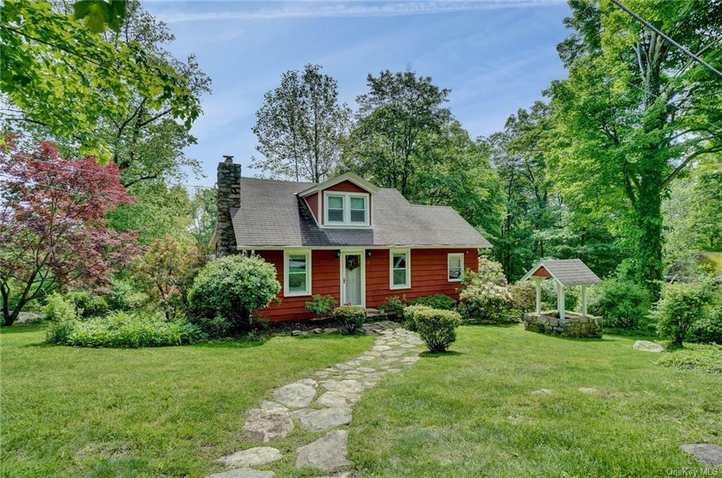 Property Photo:  3 Elm Road  NY 10541 