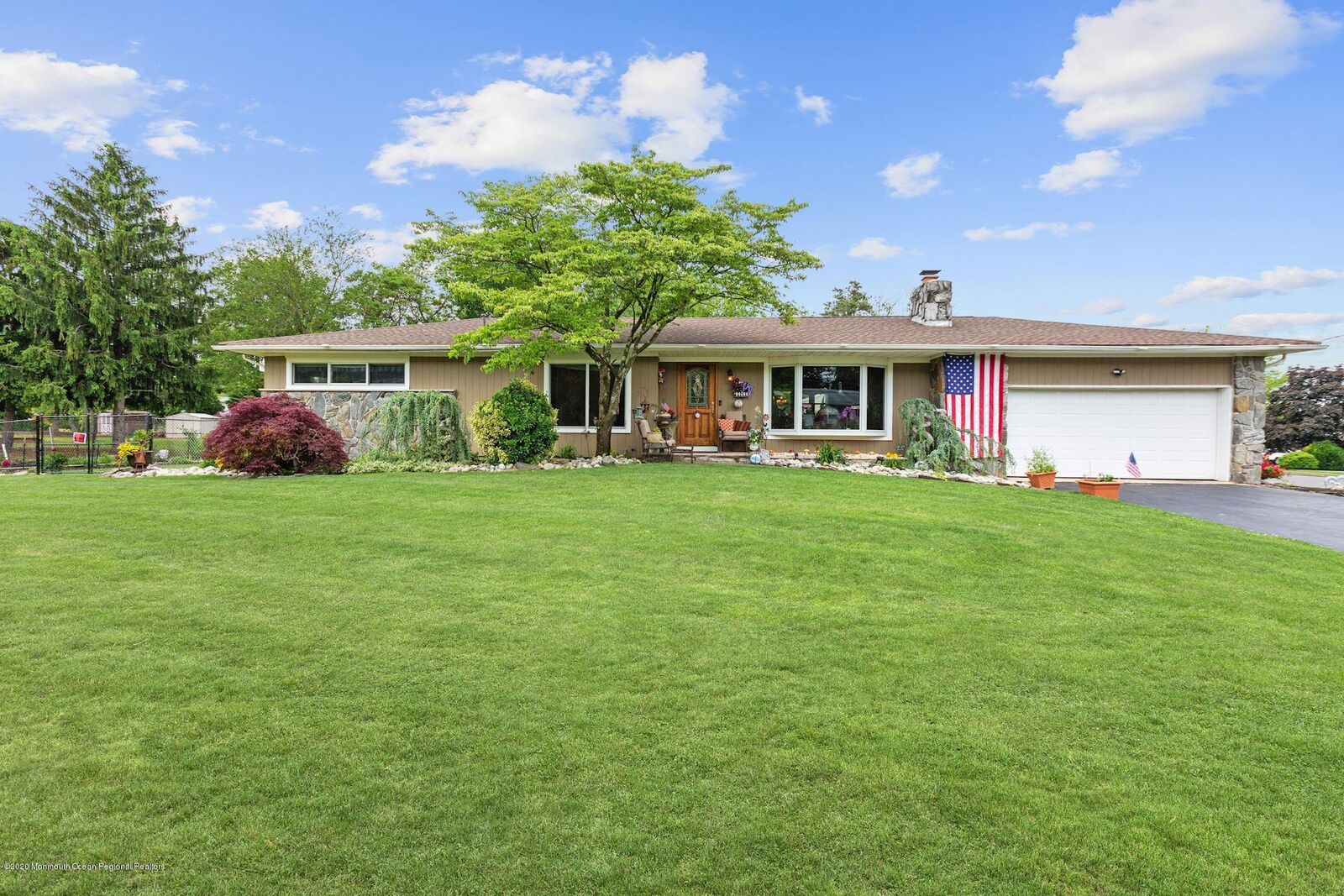 Property Photo:  429 Crestview Terrace  NJ 08723 