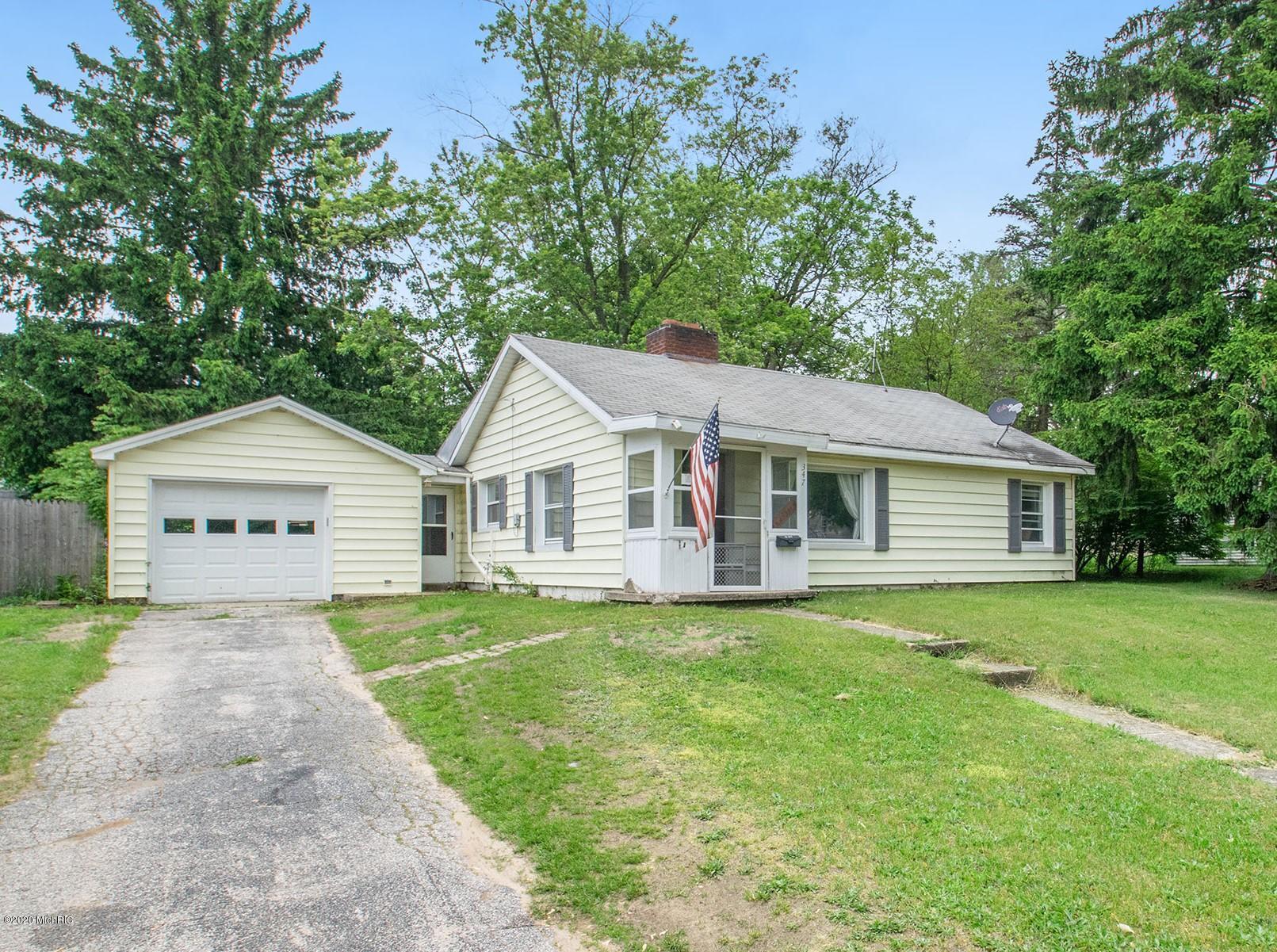 Property Photo: 347 E Pine Street MI 49412