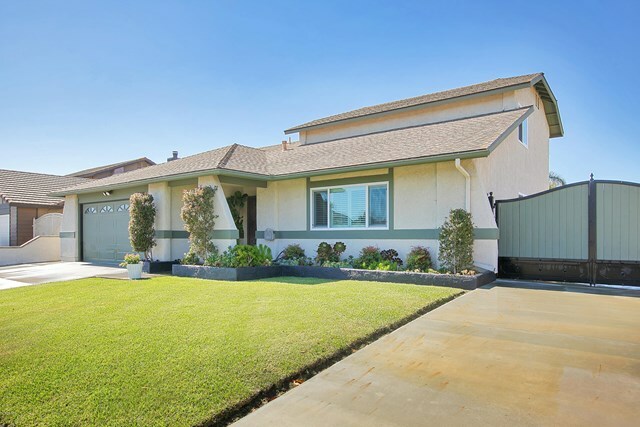 Property Photo:  2100 Outsail Lane  CA 93035 