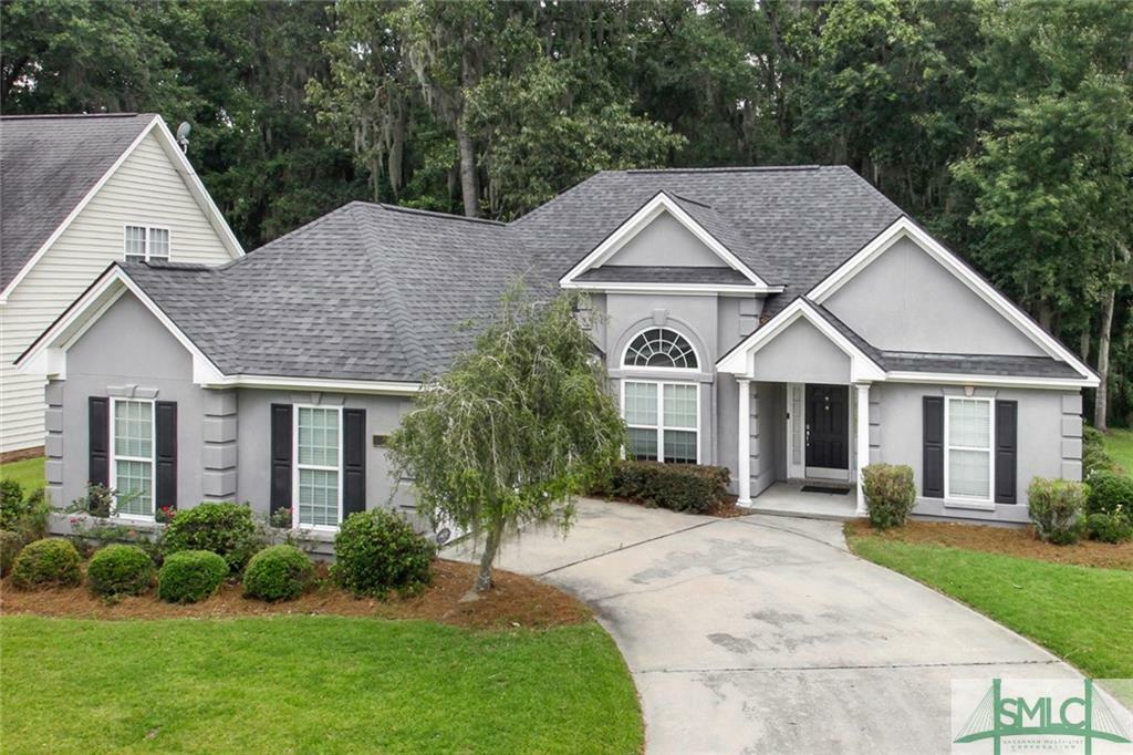 Property Photo:  220 Henderson Oaks Drive  GA 31419 