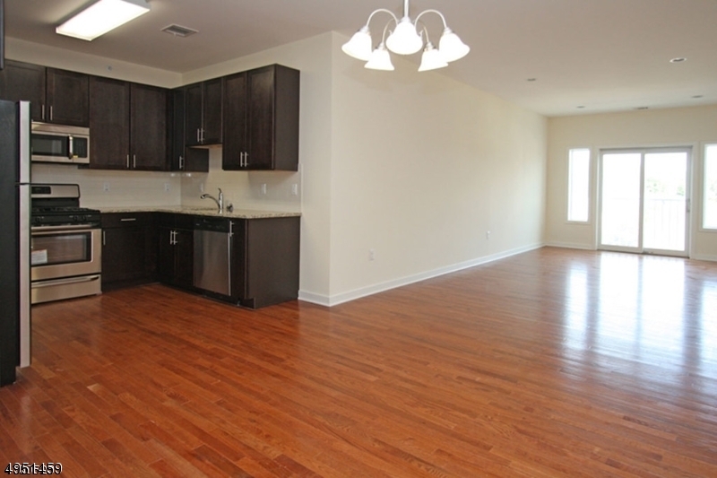 Property Photo:  12 Ridgedale Ave 201  NJ 07960 