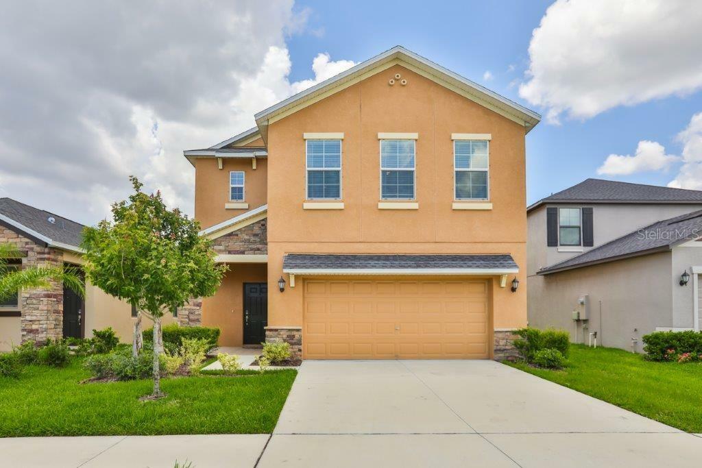 Property Photo:  1807 Hawks View Drive  FL 33570 