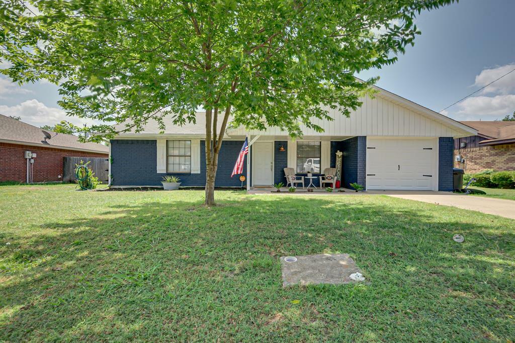 Property Photo:  124 Rusty Lane  TX 75165 