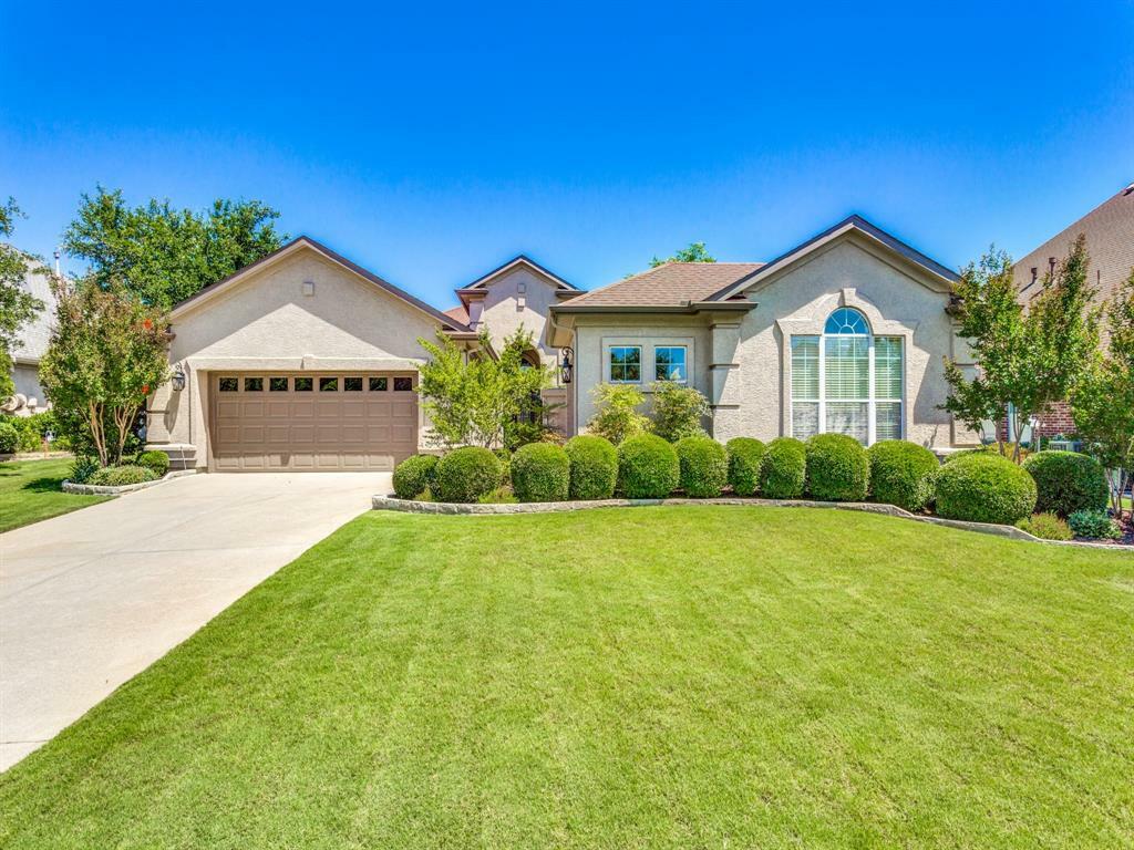 Property Photo: 9605 Crestridge Court TX 76207